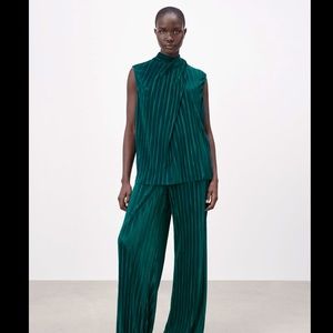 Zara 2  Piece Green Pleated Top & Pants Co Ord Set Size S